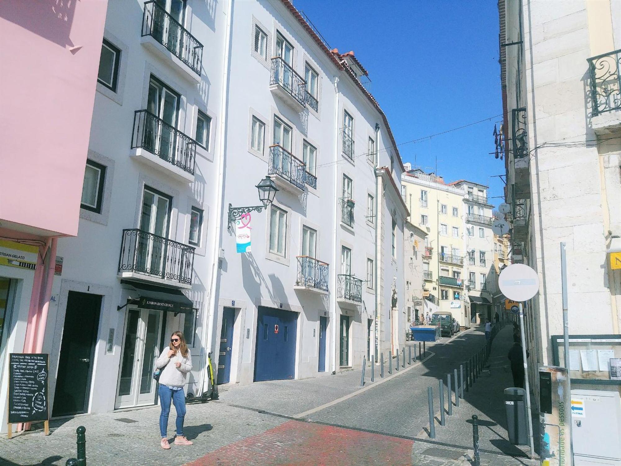 Be Local - 2 Bedrooms In Front Of The Fado Museum In Alfama Apartment *